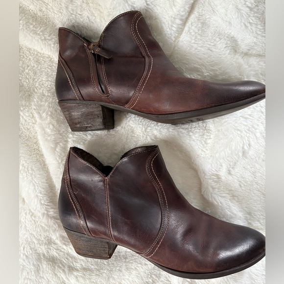 Ariat Astor Women’s Brown Leather Ankle Boots Size: 10B - Picture 2 of 9